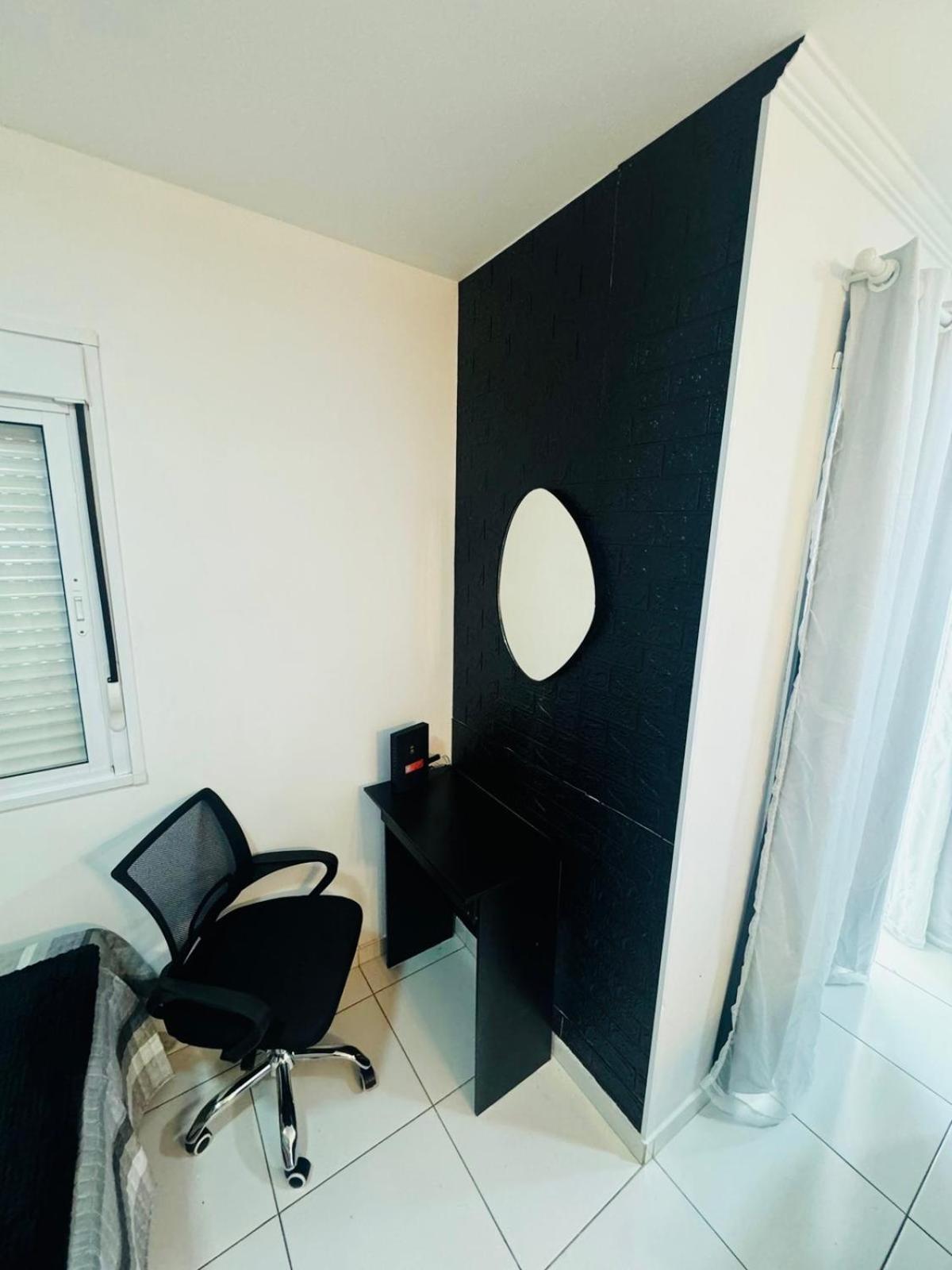 Apartment Bras, Compras E Descanso