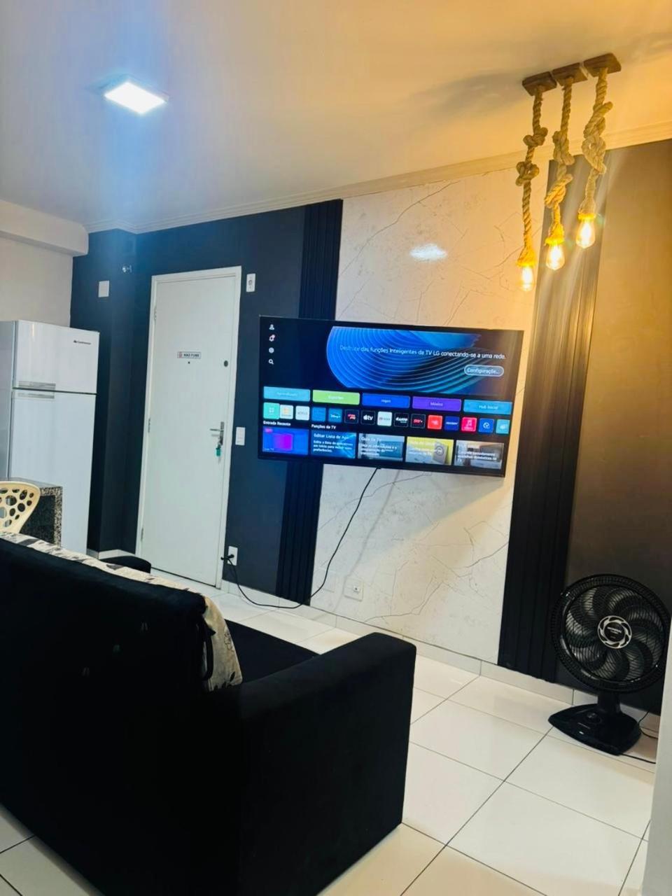 Apartment Bras, Compras E Descanso
